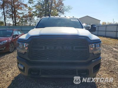 Piąte zdjęcie samochodu w środku: 2023 RAM 3500 TRADESMAN VIN:3C63RRGL3PG542066 - miniatura