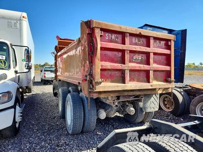 Drugie zdjęcie samochodu z przodu: 2016 PETERBILT 348 DUMP TRUCK VIN:2NP3LJ9X5GM346299 - miniatura