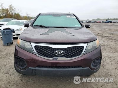 Piąte zdjęcie samochodu w środku: 2011 KIA SORENTO LX VIN:5XYKT3A18BG103608 - miniatura