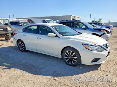 Czwarte zdjęcie samochodu z boku: 2018 NISSAN ALTIMA 2.5 SV VIN:1N4AL3AP3JC237340 - miniatura