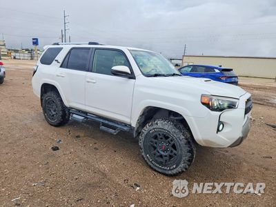 Czwarte zdjęcie samochodu z boku: 2018 TOYOTA 4RUNNER TRD OFF-ROAD VIN:JTEBU5JR1J5560343 - miniatura