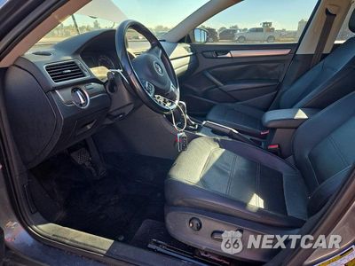 Zdjęcie 7 z 13 samochodu: 2015 VOLKSWAGEN PASSAT S VIN:1VWAT7A39FC104312 - miniatura