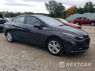 Czwarte zdjęcie samochodu z boku: 2017 CHEVROLET CRUZE LT VIN:1G1BE5SM5H7229146 - miniatura