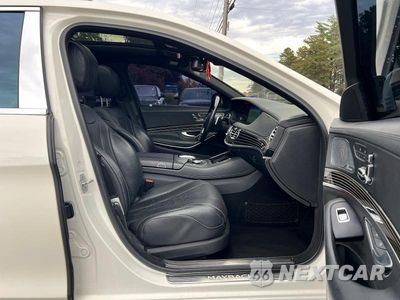 Piąte zdjęcie samochodu w środku: 2017 MERCEDES-BENZ S MERCEDES-MAYBACH S550 4MATIC VIN:WDDUX8FB0HA330267 - miniatura