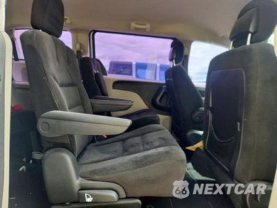Zdjęcie 11 z 13 samochodu: 2016 DODGE GRAND CARAVAN SE VIN:2C4RDGBGXGR219983 - miniatura