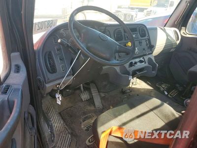 Zdjęcie 8 z 13 samochodu: 2015 FREIGHTLINER BUSINESS CLASS M2 SEMI TRUCK VIN:3AKBCXCY4FDFZ7692 - miniatura