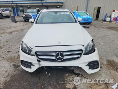 Piąte zdjęcie samochodu w środku: 2017 MERCEDES-BENZ E 300 VIN:WDDZF4JB6HA092675 - miniatura