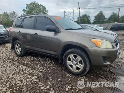 Czwarte zdjęcie samochodu z boku: 2012 TOYOTA RAV4 BASE VIN:JTMBF4DV5C5056138 - miniatura