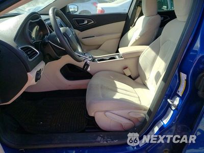Zdjęcie 7 z 12 samochodu: 2015 CHRYSLER 200 LIMITED VIN:1C3CCCAB5FN662839 - miniatura