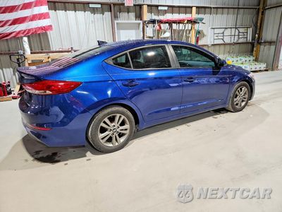 Trzecie zdjęcie samochodu z tyłu: 2017 HYUNDAI ELANTRA SE VIN:5NPD84LF0HH107601 - miniatura