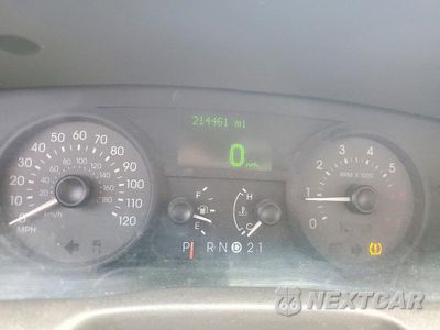 Zdjęcie 9 z 12 samochodu: 2008 MERCURY GRAND MARQUIS LS VIN:2MEFM75V68X661877 - miniatura