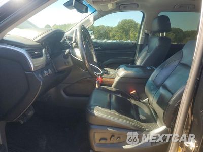 Zdjęcie 7 z 13 samochodu: 2018 CHEVROLET SUBURBAN K1500 LT VIN:1GNSKHKC2JR138474 - miniatura
