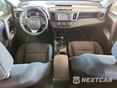 Zdjęcie 8 z 14 samochodu: 2018 TOYOTA RAV4 LE VIN:JTMBFREV9JD229724 - miniatura