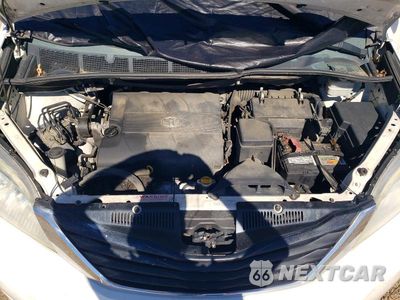 Zdjęcie 12 z 13 samochodu: 2014 TOYOTA SIENNA LE VIN:5TDKK3DC7ES464190 - miniatura