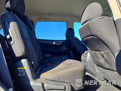 Zdjęcie 11 z 13 samochodu: 2017 NISSAN PATHFINDER SV VIN:5N1DR2MN6HC670084 - miniatura