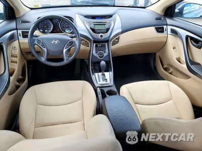 Zdjęcie 8 z 12 samochodu: 2013 HYUNDAI ELANTRA GLS VIN:KMHDH4AE2DU658084 - miniatura