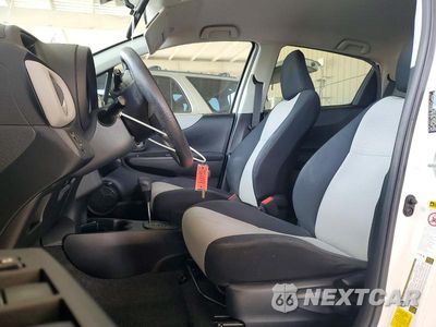 Zdjęcie 7 z 12 samochodu: 2014 TOYOTA YARIS 5-DOOR LE VIN:JTDKTUD37ED590404 - miniatura