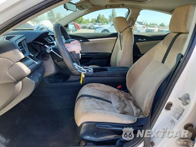 Zdjęcie 7 z 13 samochodu: 2018 HONDA CIVIC EX VIN:19XFC2F75JE205002 - miniatura