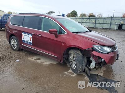 Czwarte zdjęcie samochodu z boku: 2019 CHRYSLER PACIFICA TOURING L VIN:2C4RC1BG6KR549189 - miniatura