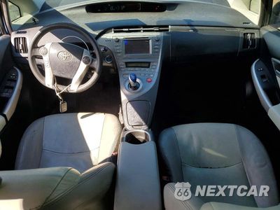 Zdjęcie 8 z 12 samochodu: 2014 TOYOTA PRIUS PLUG-IN HYBRID BASE VIN:JTDKN3DP7E3053710 - miniatura