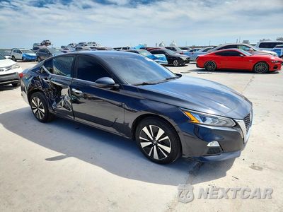 Czwarte zdjęcie samochodu z boku: 2021 NISSAN ALTIMA SV VIN:1N4BL4DW4MN314075 - miniatura