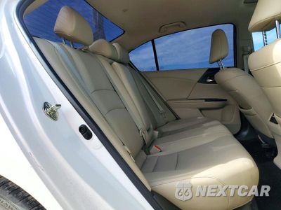 Zdjęcie 10 z 13 samochodu: 2016 HONDA ACCORD TOURING VIN:1HGCR3F98GA015152 - miniatura