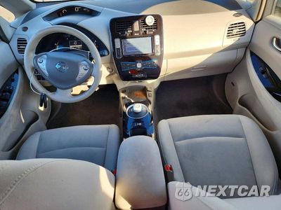 Zdjęcie 8 z 12 samochodu: 2013 NISSAN LEAF S VIN:1N4AZ0CP8DC402782 - miniatura