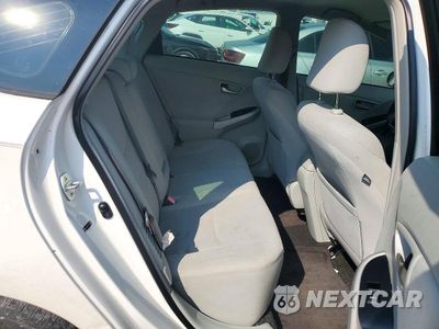 Zdjęcie 10 z 12 samochodu: 2012 TOYOTA PRIUS THREE VIN:JTDKN3DU9C5494228 - miniatura