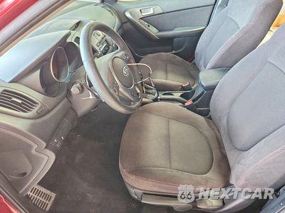 Zdjęcie 7 z 12 samochodu: 2011 KIA FORTE5 SX VIN:KNAFW5A33B5413113 - miniatura