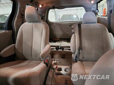 Zdjęcie 10 z 13 samochodu: 2011 TOYOTA SIENNA LE VIN:5TDKK3DC6BS146590 - miniatura