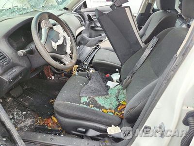 Zdjęcie 7 z 13 samochodu: 2015 NISSAN ALTIMA VIN:1N4AL3AP2FN920352 - miniatura