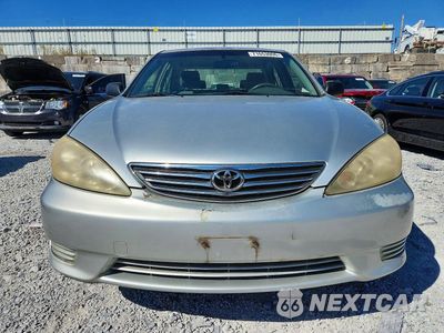 Piąte zdjęcie samochodu w środku: 2005 TOYOTA CAMRY STANDARD VIN:JTDBE32K653008684 - miniatura