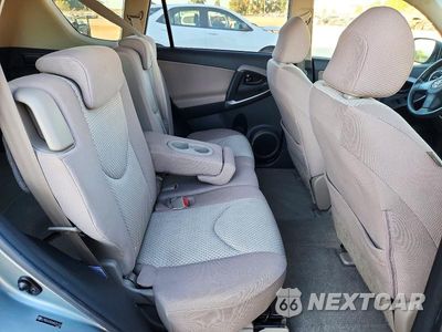 Zdjęcie 11 z 13 samochodu: 2006 TOYOTA RAV4 BASE VIN:JTMZD33V065031183 - miniatura