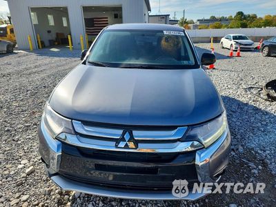 Piąte zdjęcie samochodu w środku: 2017 MITSUBISHI OUTLANDER ES VIN:JA4AD2A33HZ057629 - miniatura