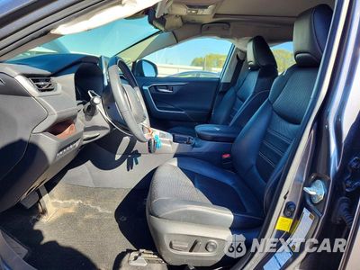 Zdjęcie 7 z 13 samochodu: 2021 TOYOTA RAV4 LIMITED VIN:JTMN1RFV4MD075597 - miniatura