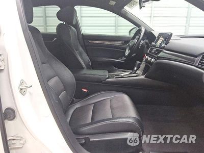 Zdjęcie 13 z 13 samochodu: 2018 HONDA ACCORD SPORT VIN:1HGCV1F31JA262385 - miniatura