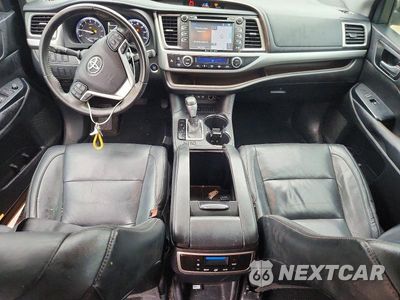 Zdjęcie 8 z 14 samochodu: 2018 TOYOTA HIGHLANDER XLE VIN:5TDKZRFH2JS534082 - miniatura
