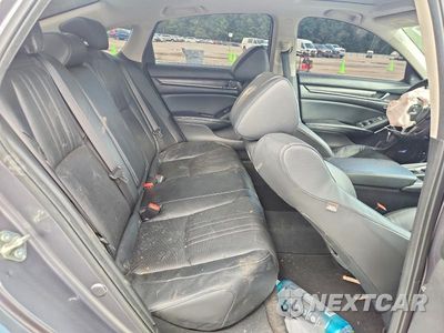 Zdjęcie 10 z 13 samochodu: 2018 HONDA ACCORD TOURING VIN:1HGCV1F99JA168579 - miniatura