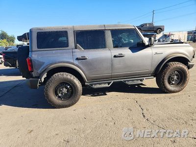 Trzecie zdjęcie samochodu z tyłu: 2022 FORD BRONCO BASE VIN:1FMEE5DH8NLB53084 - miniatura