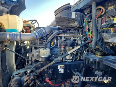 Zdjęcie 13 z 13 samochodu: 2019 KENWORTH CONSTRUCTION T680 VIN:1XKYDP9X1KJ258044 - miniatura