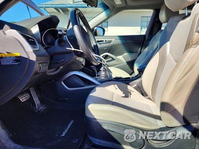 Zdjęcie 7 z 12 samochodu: 2013 HYUNDAI VELOSTER BASE VIN:KMHTC6AD6DU119836 - miniatura