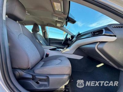 Piąte zdjęcie samochodu w środku: 2023 TOYOTA CAMRY LE VIN:4T1R11AK1PU163474 - miniatura