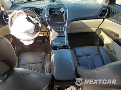 Zdjęcie 8 z 13 samochodu: 2019 LINCOLN NAUTILUS RESERVE VIN:2LMPJ8LP3KBL14018 - miniatura
