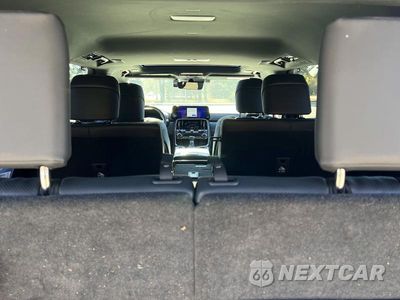 Zdjęcie 9 z 10 samochodu: 2023 LEXUS LX 600 F SPORT HANDLING VIN:JTJMB7CX2P4030484 - miniatura
