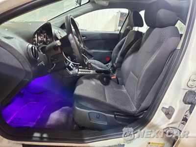 Zdjęcie 7 z 13 samochodu: 2007 PONTIAC G6 BASE VIN:1G2ZG58N074202053 - miniatura