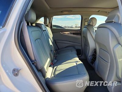 Zdjęcie 11 z 13 samochodu: 2021 LINCOLN NAUTILUS RESERVE VIN:2LMPJ6K97MBL01699 - miniatura
