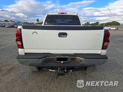 Zdjęcie 6 z 12 samochodu: 2005 CHEVROLET SILVERADO C2500 HEAVY DUTY VIN:1GCHC23U25F800128 - miniatura