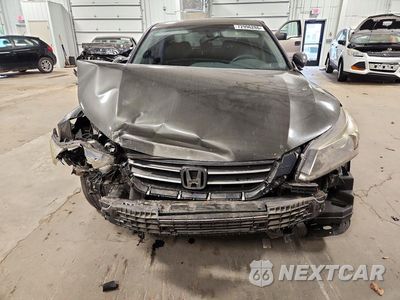 Piąte zdjęcie samochodu w środku: 2013 HONDA ACCORD LX VIN:1HGCR2F35DA271363 - miniatura