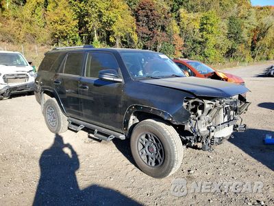 Czwarte zdjęcie samochodu z boku: 2023 TOYOTA 4RUNNER SR5 VIN:JTEMU5JRXP6105406 - miniatura