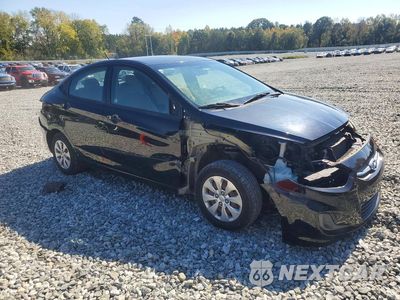 Czwarte zdjęcie samochodu z boku: 2017 HYUNDAI ACCENT SE VIN:KMHCT4AE0HU381371 - miniatura